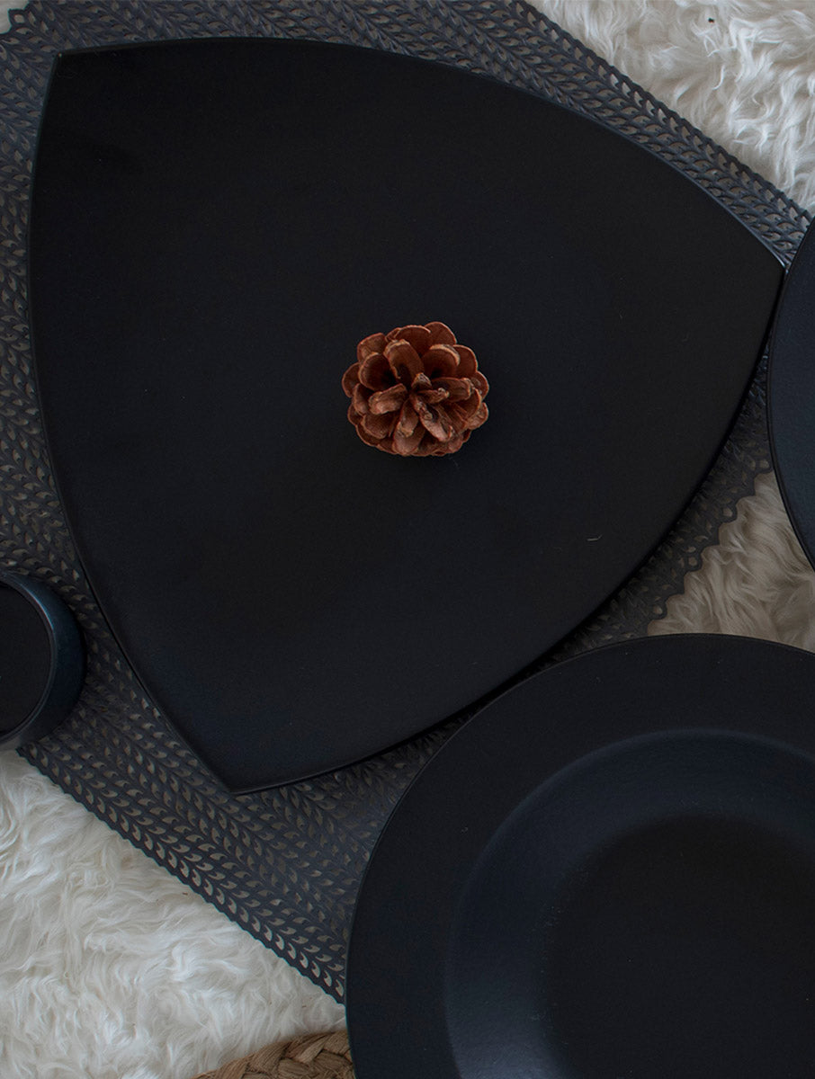 Basic Black Platter